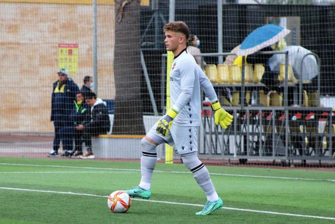 Iván Biarge en un partido con el Juvenil del Levante UD